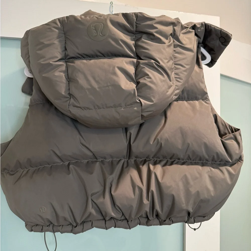 Lululemon Wunder puff cropped puffer vest - Picture 2 of 5